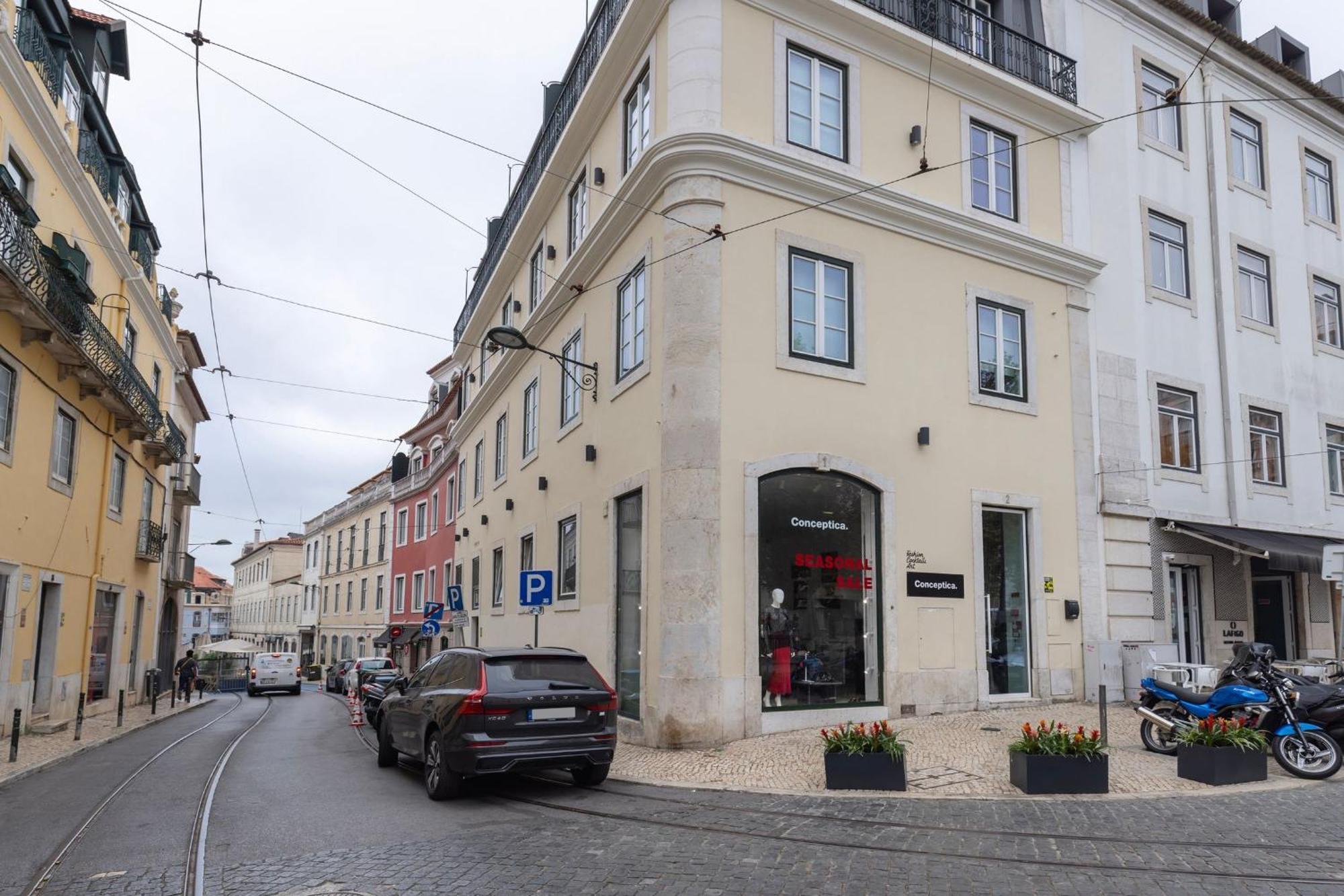 Chiado Center 1Bdr Flat By Lovelystay Lisbon Luaran gambar