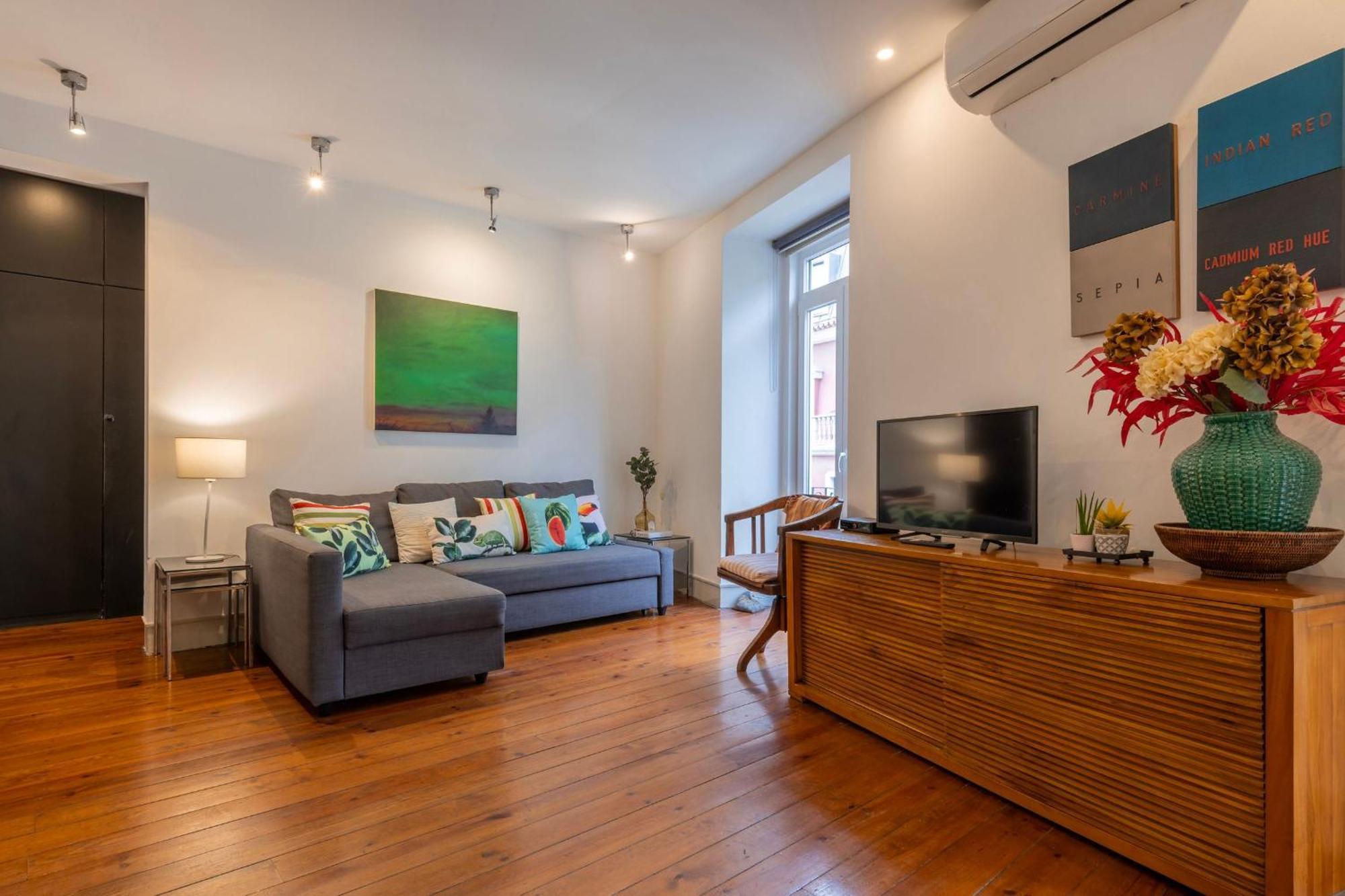 Chiado Center 1Bdr Flat By Lovelystay Lisbon Luaran gambar